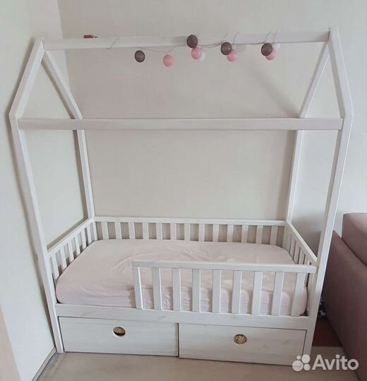 Кроватка домик