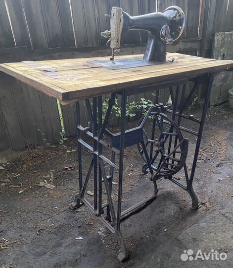 Швейная машина бу