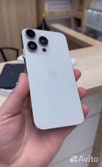 iPhone 15 Pro, 128 ГБ