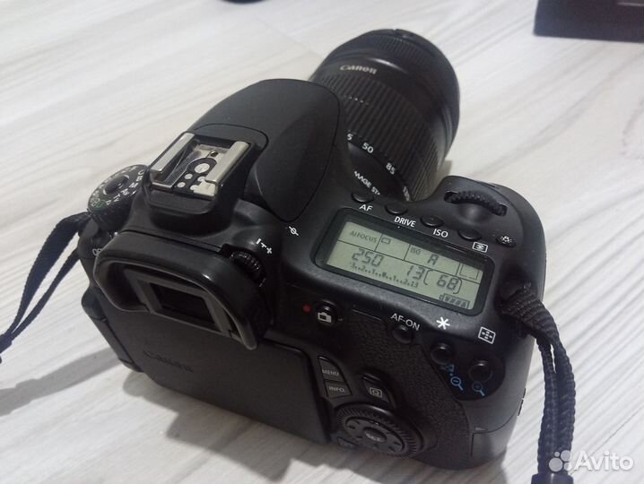 Зеркальный фотоаппарат canon 60d