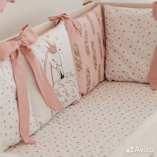 Бортики в кроватку для девочки