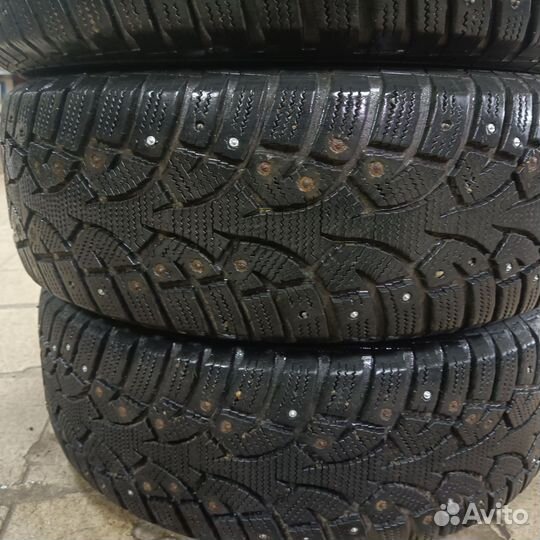 Continental Conti4x4IceContact 215/65 R16