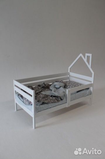 Кровать манеж 010 домиком из массива