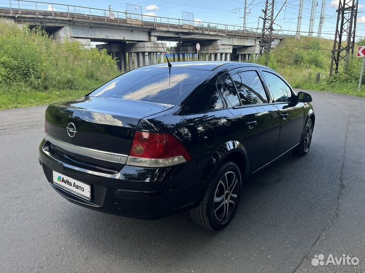 Opel Astra 1.8 AT, 2011, 204 000 км