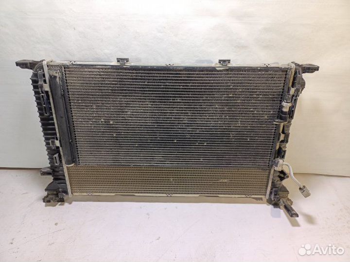 Радиатор охлаждения двигателя Audi Q5 8R универсал