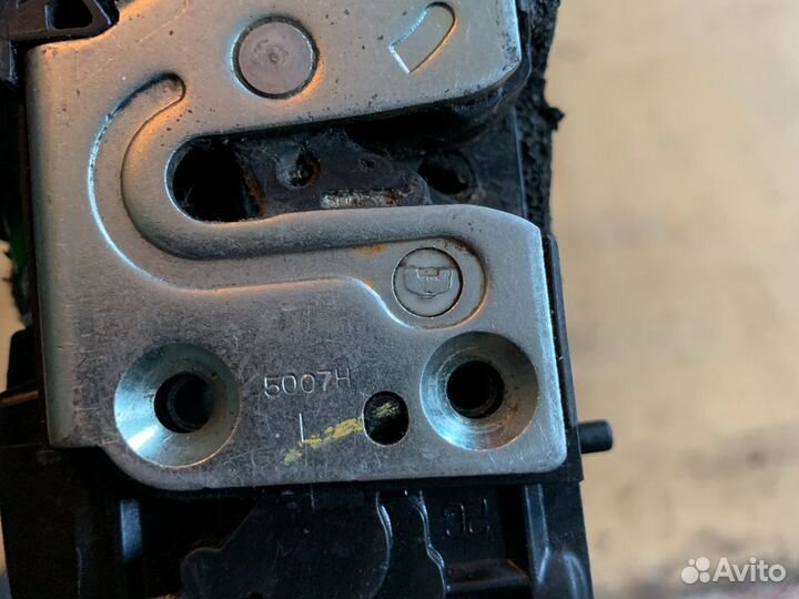 Замок двери Renault Логан Передний левый