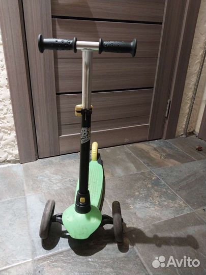 Самокат детский трехколесный бу