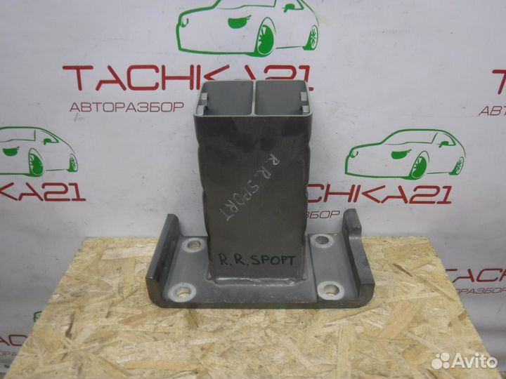 Кронштейн усилителя левый Land Rover Range Rover