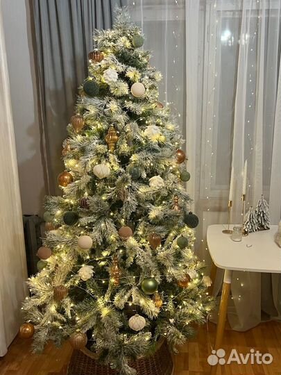 Ель искуственная 210