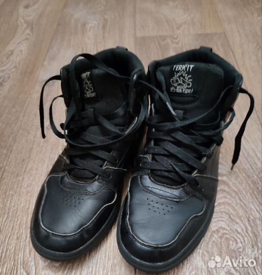 Кеды, ботинки, сланцы