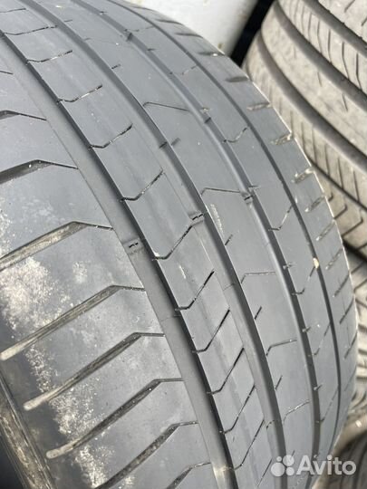 Pirelli P Zero PZ4 315/30 R22