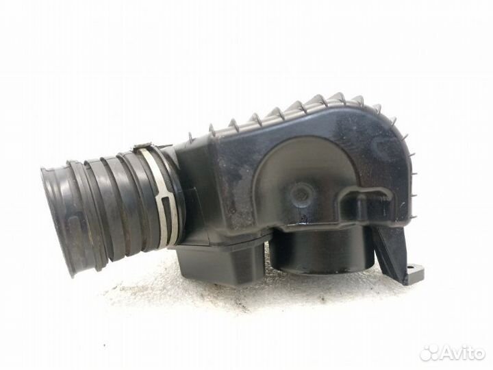 Резонатор воздушного фильтра Mercedes-Benz C-Class