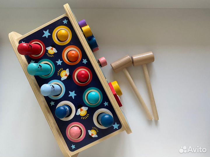 Развивающие игрушки. Стучалка-каталка