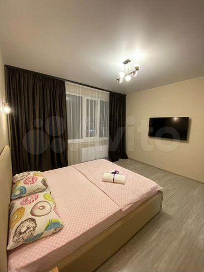 2-к. квартира, 65 м², 8/18 эт.