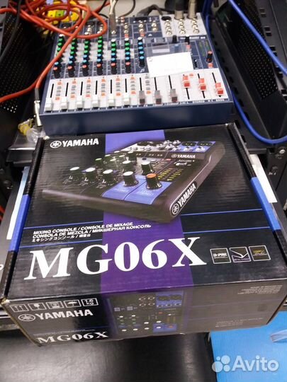 Yamaha MG06X - микшерный пульт