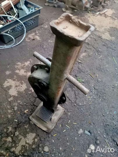 Домкрат железнодорожный СССР