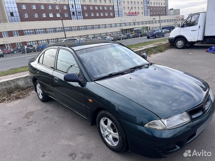 Mitsubishi Carisma 1.6 AT, 1998, 226 000 км