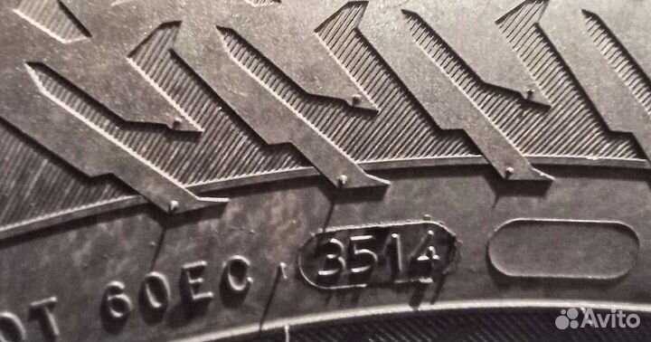 Nokian Tyres Hakkapeliitta 8 SUV 235/65 R17