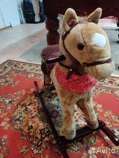 Детская качалка лошадь