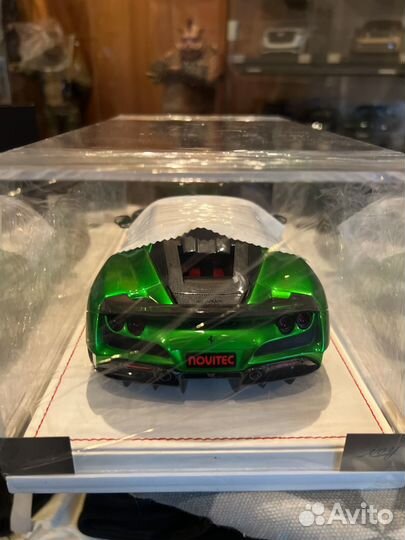 Novitec 1:18 f8 n- largo