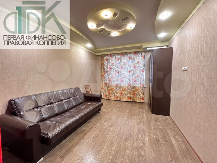 3-к. квартира, 98,6 м², 4/8 эт.