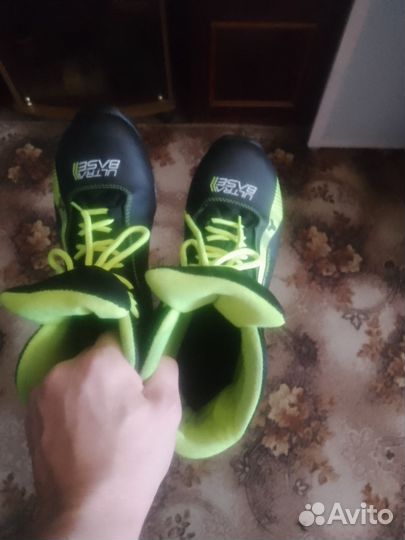 Лыжные ботинки