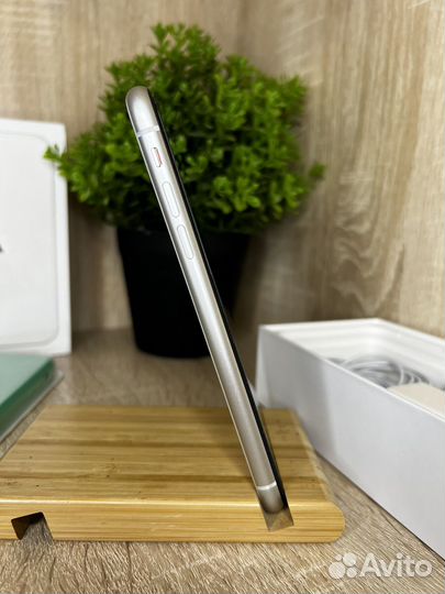 iPhone 11 128gb как новый