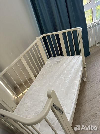 Детская овальная кроватка