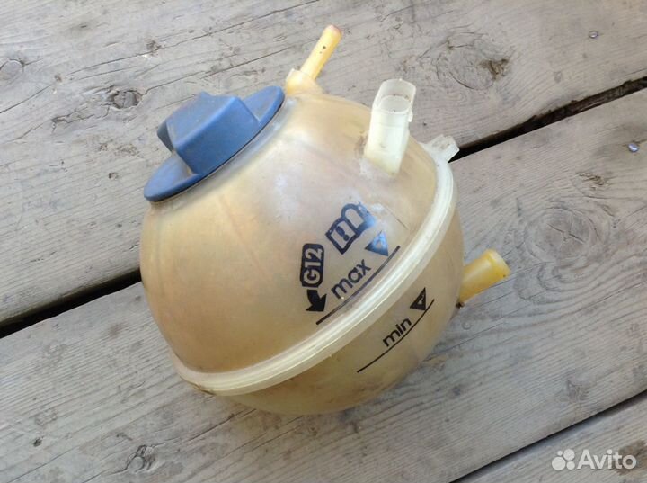 Расширительный бачок Гольф 4 1.6 разборка