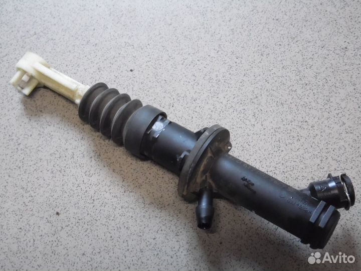 Главный цилиндр сцепления Рено Флюенс