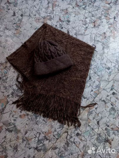 Сумочки,шарфы