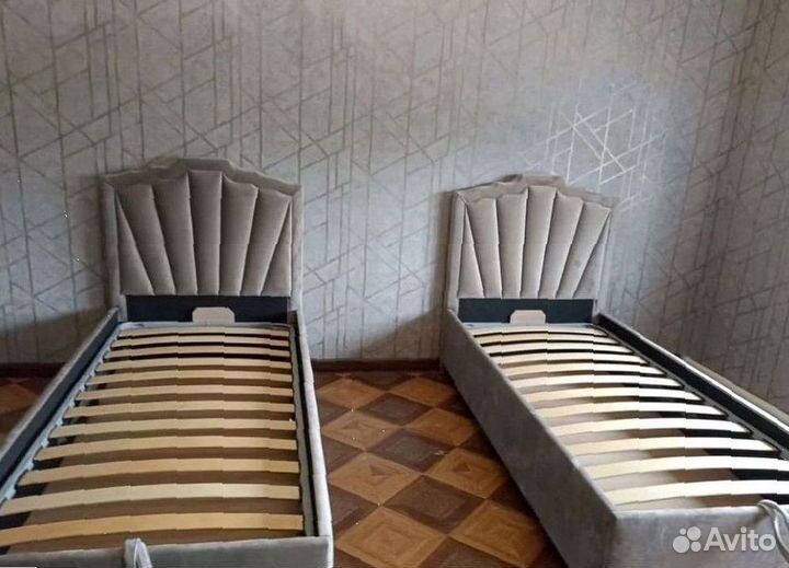 Кровать односпальная мягкая