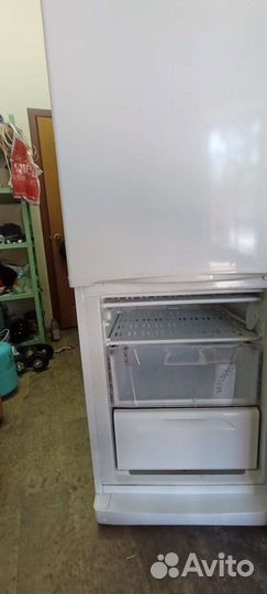 Холодильник indesit