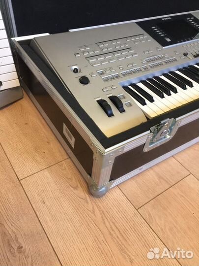 Синтезатор Yamaha tyros 3
