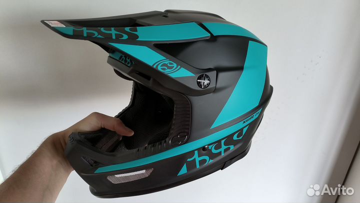 Новый шлем IXS Xult DH