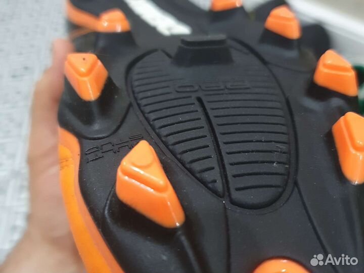 Бутсы шипованные Demix Triada FG