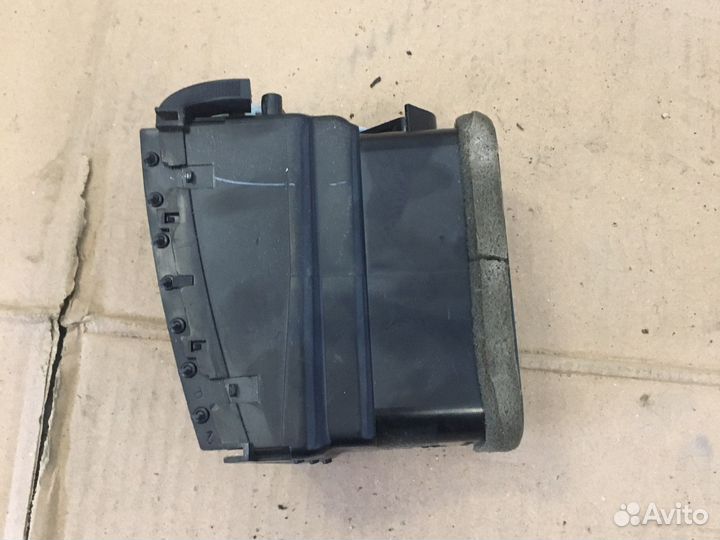 Дифлектор воздушный правый Toyota 4Runner (2592)