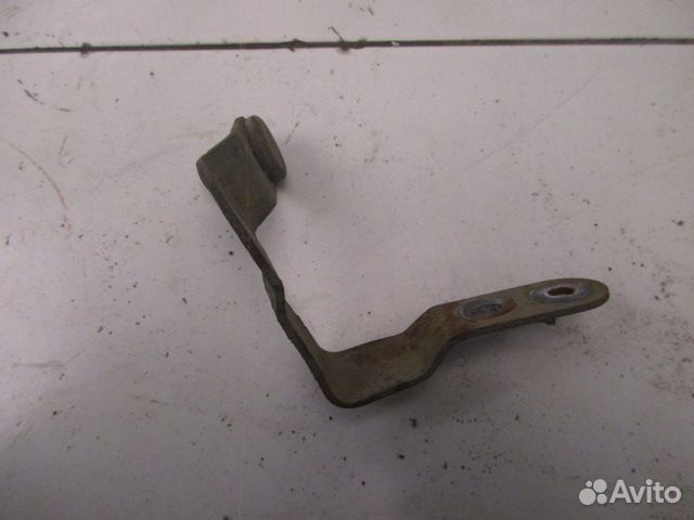 Кронштейн решетки радиатора левый Scania P, G, R s