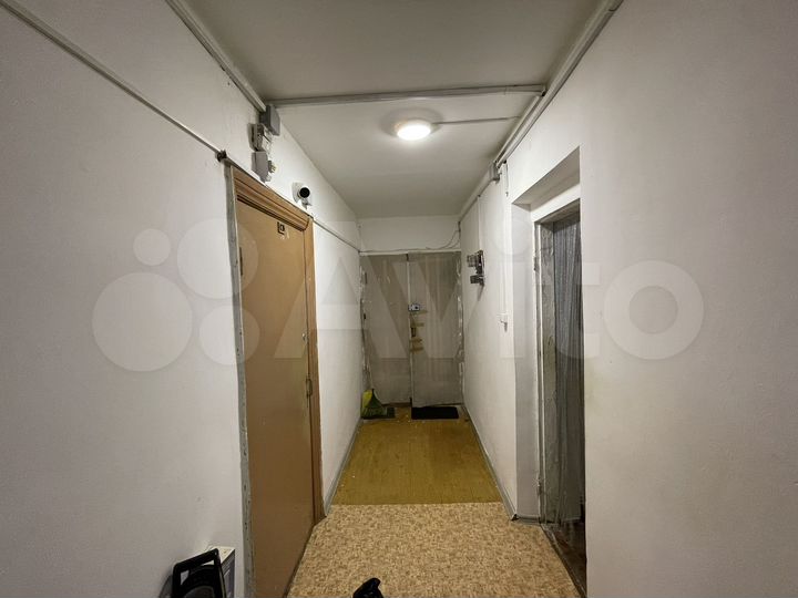 Комната 14 м² в 4-к., 1/2 эт.