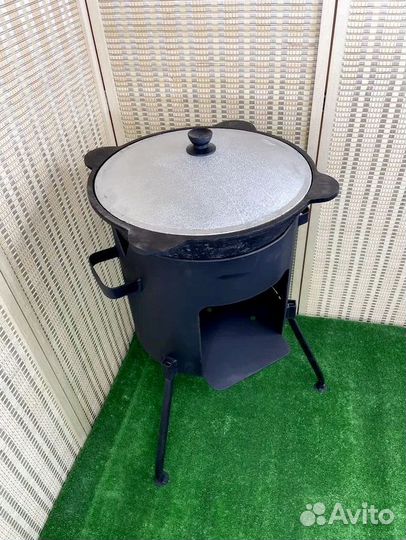 Казан чугунный 12 литров с печкой