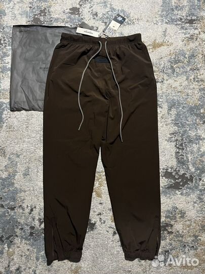 Брюки Fear of God Essentials Nylon Pant Wood