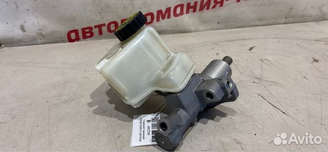 Главный тормозной Mercedes C180 W204 271.820 2011