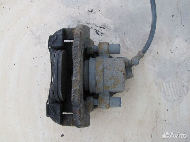 Суппорт передний левый Ford Focus 2 рест