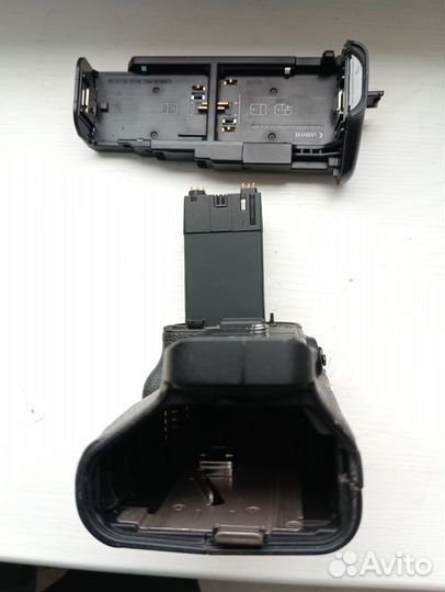 Батарейный блок Canon BG-E11