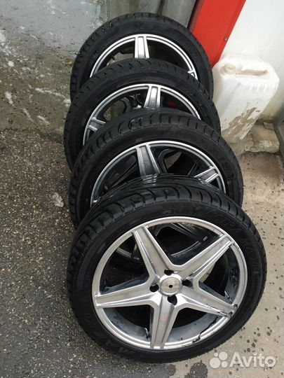 Maxxis MA-Z1 Victra 215/45 R17 91W