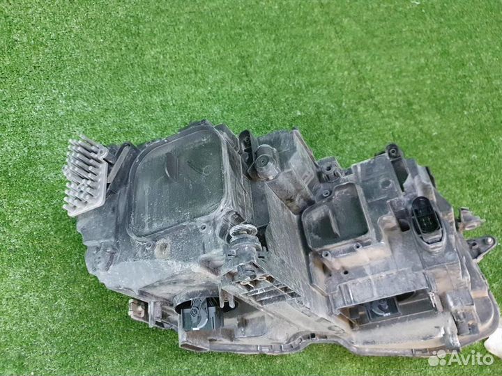 Фара левая Volkswagen Tiguan