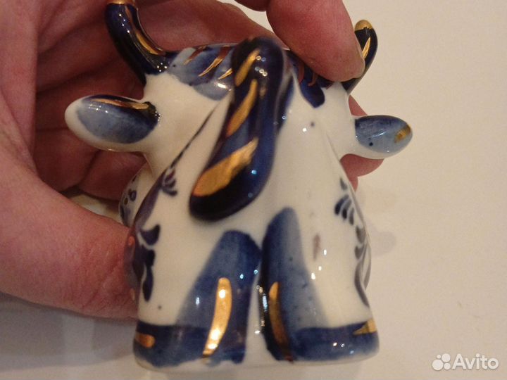 Весёлая корова