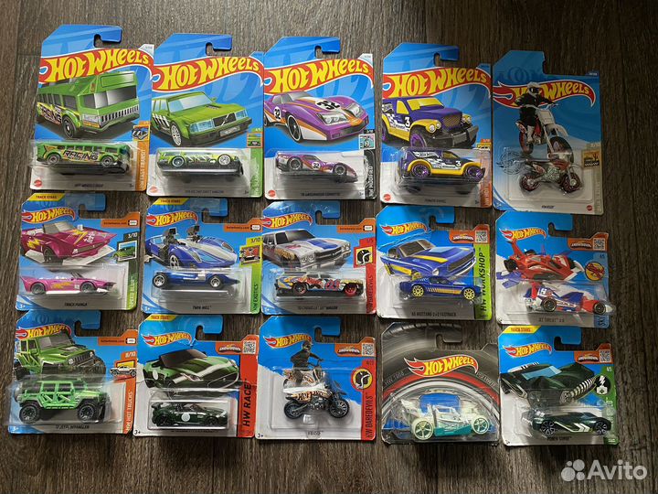 Hot wheels машинки