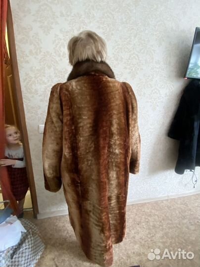 Шуба мутоновая с норковым воротником