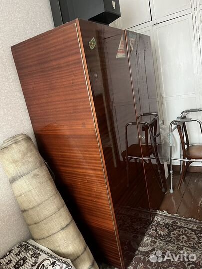 Отдам шкаф